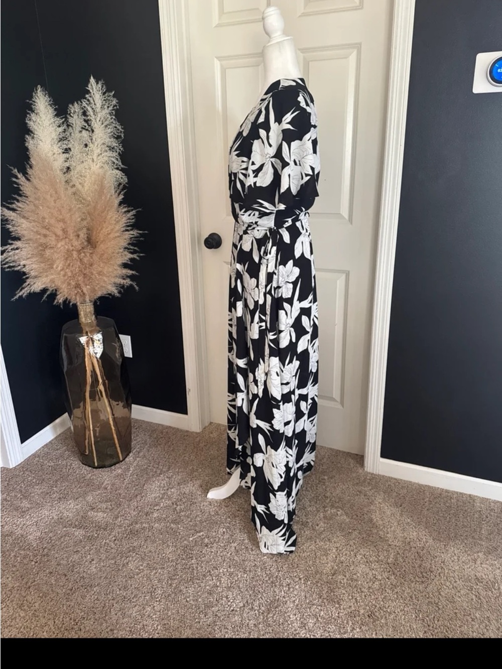 Show Me Your Mumu Sophia Black and White Floral Wrap Maxi Dress size XL - Picture 8 of 12